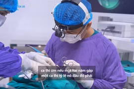 Nghẹt mũi nhiều năm, bất ngờ phát hiện răng mọc trong hốc mũi