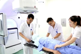 Bảo tồn trí nhớ cho cụ ông ung thư phổi, di căn não nhiều ổ sau xạ trị