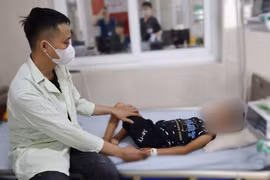 Xử lý ong đốt thế nào để tránh sốc phản vệ, suy đa tạng