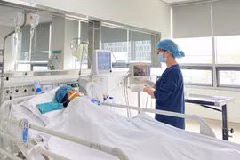 Mắc nhiều bệnh nhiễm trùng nặng  vì dùng thuốc ức chế miễn dịch