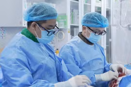 Kỹ thuật mới cứu sống bệnh nhân mạch vành tắc nghẽn cầu nối 