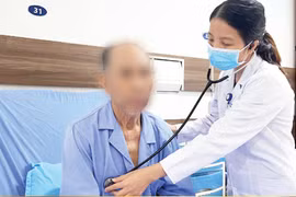 U phổi khiến người đàn ông bị tràn dịch màng tim chèn ép tim cấp nguy kịch