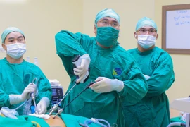 Uống thuốc huyết áp 15 năm không cải thiện do không biết u tuyến thượng thận