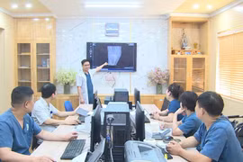 Phẫu thuật thành công vỡ mâm chày phức tạp cho cụ bà 67 tuổi