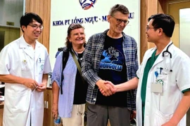  lóc tách động mạch chủ ngực vỡ