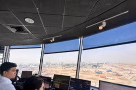 Vượt mốc 1.000 chuyến bay/ngày, Tân Sơn Nhất kích hoạt phương án đặc biệt