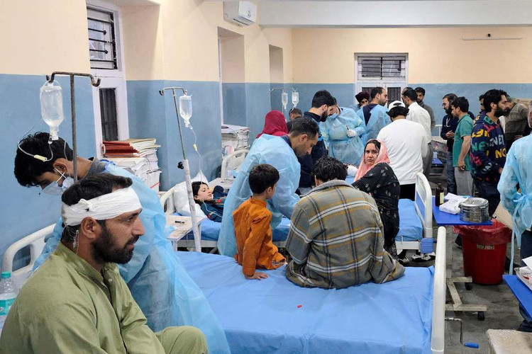 Cuộc phản pháo ngày 7/5 của Islamabad càng khiến tình hình leo thang, đặc biệt khi Pakistan cáo buộc tên lửa Ấn Độ đánh trúng ba căn cứ không quân nội địa vào ngày 10/5.