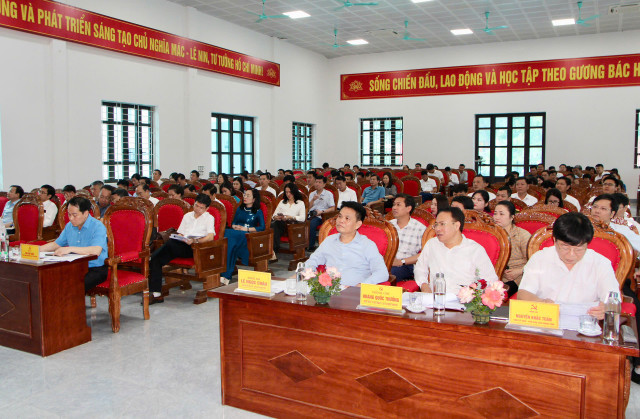 Lãnh đạo UBND tỉnh Hải Dương cùng lãnh đạo các đơn vị, địa phương dự buổi vận hành thử nghiệm tại phường Lê Đại Hành. 4.jpg