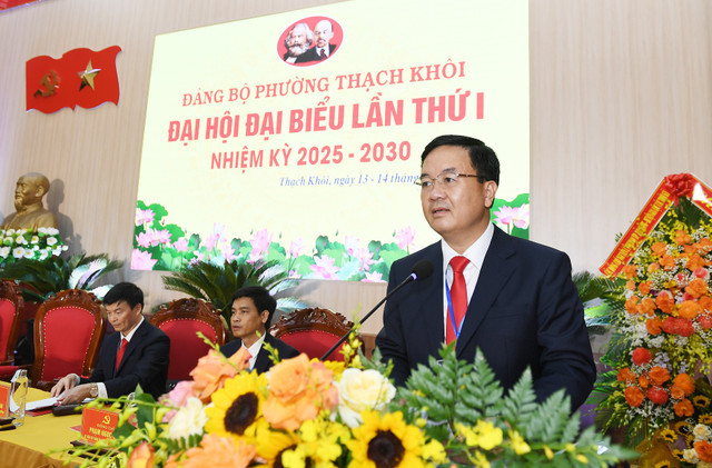 Bí thư Đảng uỷ phường Thạch Khôi Nguyễn Văn Kiên phát biểu tại Đại hội. 4555.jpg
