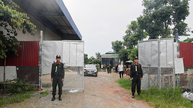 Công an tỉnh Phú Thọ triển khai lực lượng, tiến hành kiểm tra đột xuất cơ sở sản xuất của Công ty TNHH MTV MQ Food 1.jpg