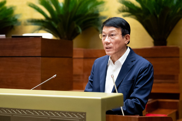 Đại tướng Lương Tam Quang, Ủy viên Bộ Chính trị, Bộ trưởng Bộ Công an đã trình bày Tờ trình về dự án Luật Dẫn độ và dự án Luật Chuyển giao người đang chấp hành án phạt tù. 12.jpg