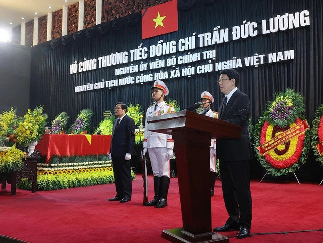 Chủ tịch nước Lương Cường đọc lời điếu. 23.jpg