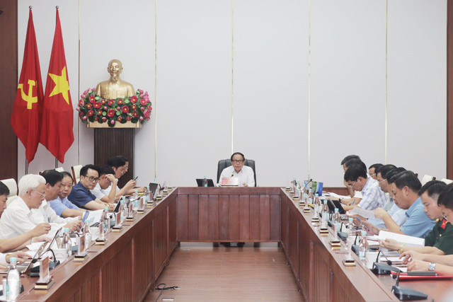 Ông Lê Tiến Châu, Ủy viên Trung ương Đảng, Bí thư Thành ủy, Trưởng Đoàn ĐBQH Hải Phòng chủ trì cuộc họp 894.jpg