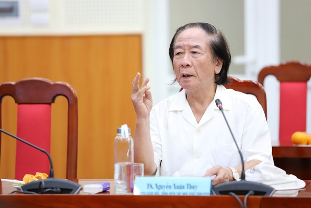 TS Nguyễn Xuân Thủy 6.jpg