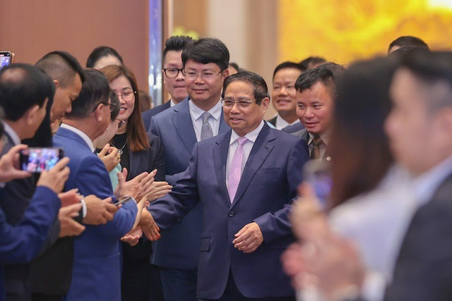 Thủ tướng Chính phủ Phạm Minh Chính đến dự và chủ trì Tọa đàm với doanh nghiệp, hiệp hội doanh nghiệp để thực hiện hiệu quả Nghị quyết 68-NQ/TW của Bộ Chính trị về phát triển kinh tế tư nhân 11.jpg