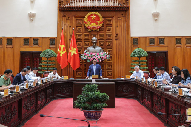 Thủ tướng Phạm Minh Chính chủ trì cuộc họp của Thường trực Chính phủ nhằm đánh giá tình hình, chỉ đạo tổ chức triển khai một số biện pháp cấp bách để khắc phục hậu quả cơn bão số 11 và mưa lũ sau bão. 6777777.jpg