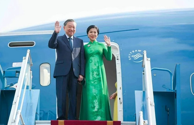 Tổng Bí thư Tô Lâm và Phu nhân lên đường thăm cấp Nhà nước Hàn Quốc. Ảnh: TTXVN 7654.jpg