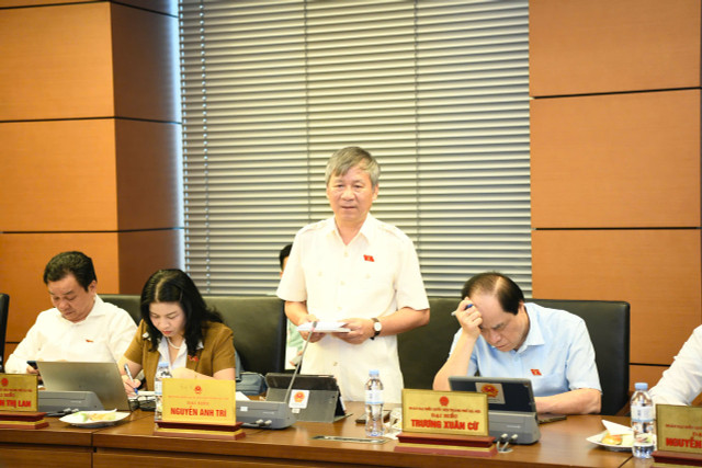 Đại biểu Nguyễn Anh Trí. 8777666.jpg