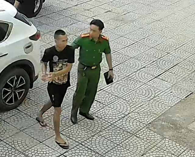 Đối tượng Quân tại Công an xã Trần Phú 896.jpg