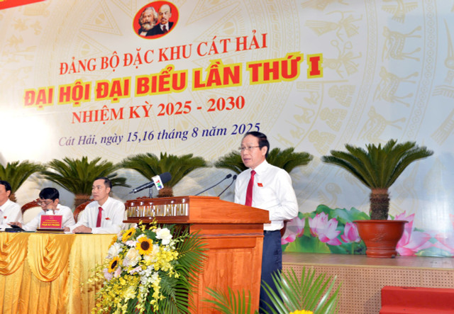 Ông Lê Tiến Châu, Ủy viên Trung ương Đảng, Bí thư Thành ủy, Trưởng Đoàn Đại biểu Quốc hội thành phố Hải Phòng phát biểu chỉ đạo tại Đại hội. 7654.jpg