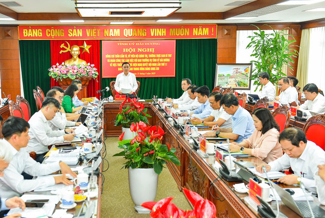 Thường trực Ban Bí thư Trần Cẩm Tú phát biểu tại buổi làm việc. Ảnh: Thành Chung. 5.jpg