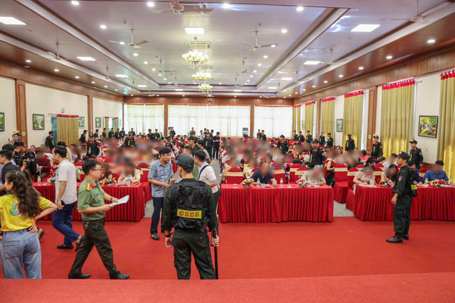 Cơ quan Công an tiến hành khám xét tại hiện trường 3.jpg