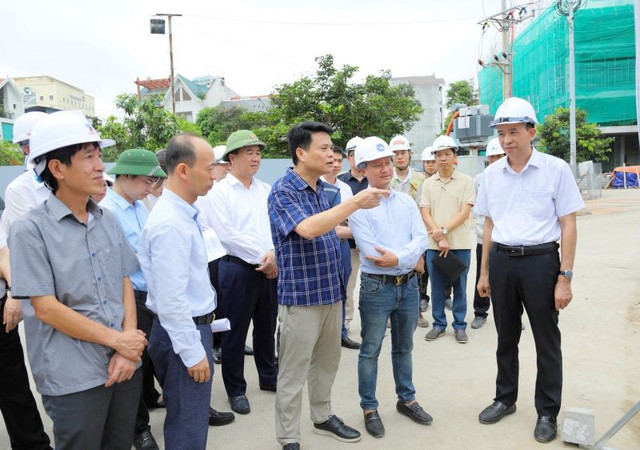 Chủ tịch UBND tỉnh Hải Dương kiểm tra Dự án đầu tư xây dựng khu chung cư Tạ Quang Bửu, phường Bình Hàn, TP Hải Dương 12.jpg
