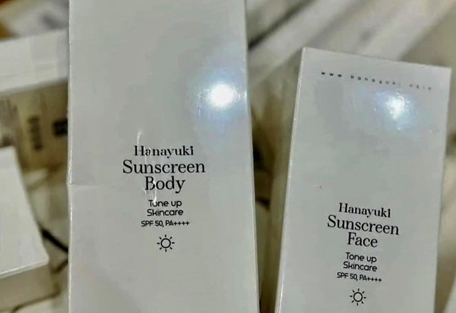 Sản phẩm kem chống nắng Hanayuki Sunscreen Body do Công ty Cổ phần Nhà máy y tế EBC Đồng Nai sản xuất. 9000.jpg