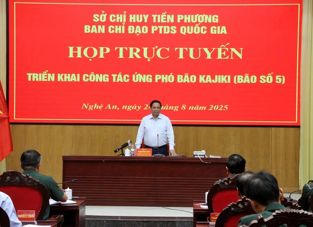 Thủ tướng Phạm Minh Chính chủ trì cuộc họp khẩn với Bí thư, Chủ tịch UBND các tỉnh từ Thanh Hóa đến Quảng Trị để triển khai công tác ứng phó với bão số 5 và mưa lũ sau bão. 8777.jpg