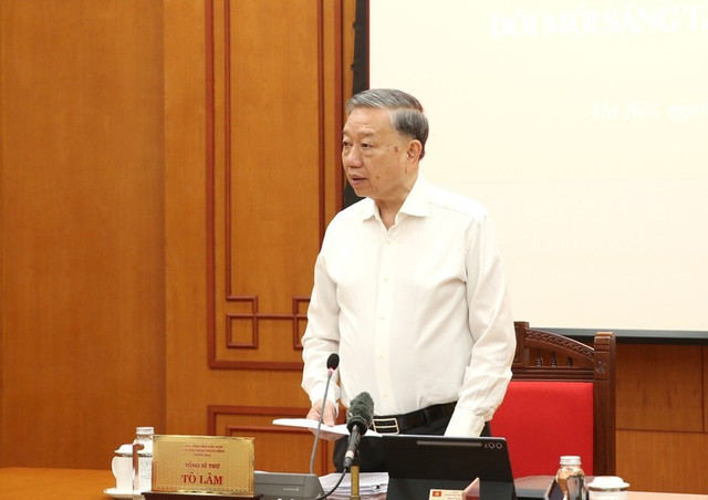 Tổng Bí thư Tô Lâm, Trưởng Ban Chỉ đạo Trung ương về phát triển khoa học, công nghệ, đổi mới sáng tạo và chuyển đổi số chủ trì phiên họp. Ảnh: VGP 8877666.jpg