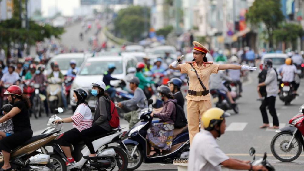 Bảo đảm trật tự, an toàn giao thông dịp nghỉ lễ 30/4 và 1/5 Bao dam trat tu, an toan giao thong dip nghi le 30/4 va 1/5