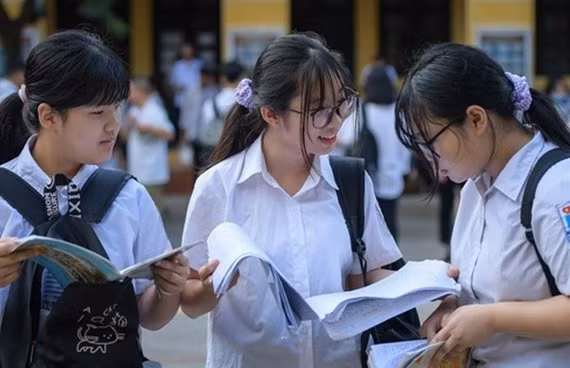 Hà Nội hạ điểm chuẩn lớp 10 năm học 2025-2026