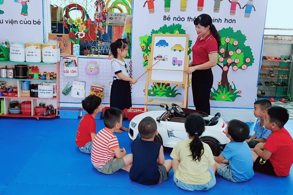 Hiệu trưởng, hiệu phó trường mầm non phải trực tiếp giảng dạy ít nhất từ 2-4h