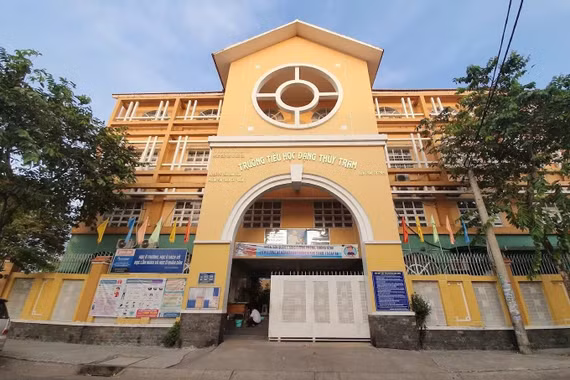 Nhiều học sinh ở TPHCM nhập viện vì nghi ngộ độc thực phẩm