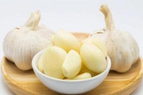Thường xuyên ăn tỏi sống có lợi gì cho sức khỏe?