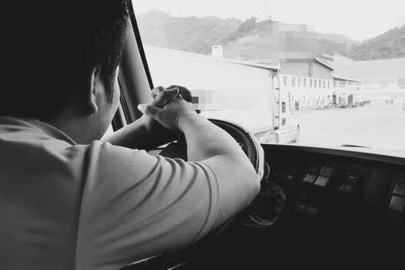 Tâm sự tài xế: “Dùng ma túy, anh chạy xe 12 tiếng không biết mệt“