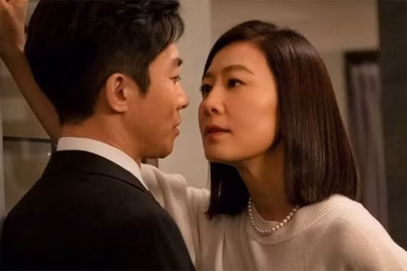 Chồng lòi tội ngoại tình vì những vật dụng chẳng thể ngờ