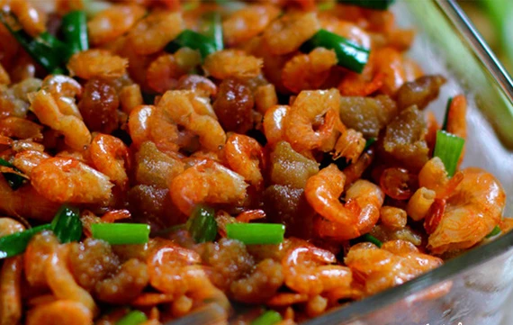 Ăn tôm đồng nếu xuất hiện hiện tượng này cần dừng ngay