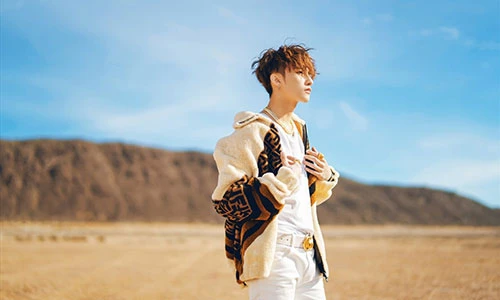 Vì sao Sơn Tùng M-TP hát không rõ lời, ca khúc vẫn triệu view?