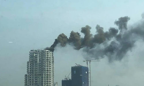 Hiện trường cháy chung cư cao cấp Golden Westlake 