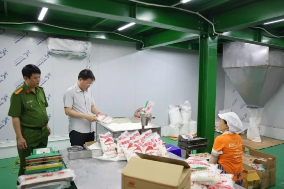 Vụ hàng trăm tấn dầu ăn, mì chính giả, người tiêu dùng bức xúc