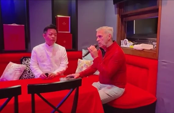 Quang Lê bị chỉ trích vì nhận chồng Bích Tuyền là anh rể