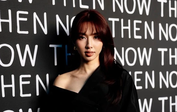 Thùy Tiên khoe thành tích, khán giả chỉ quan tâm đến... viên kẹo rau