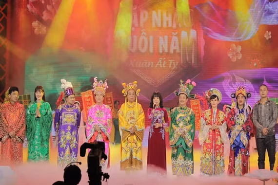 Táo quân 2025 lên sóng, khán giả khen chê thế nào?