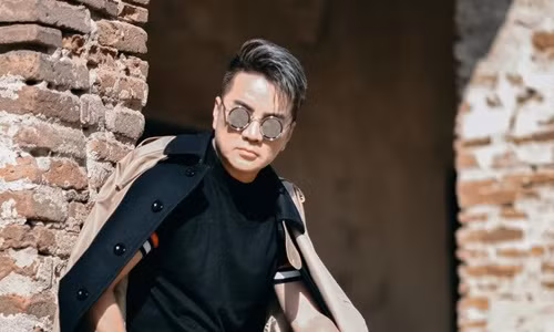 Đàm Vĩnh Hưng “than thở” phải dầm mưa 1 tiếng quay hình