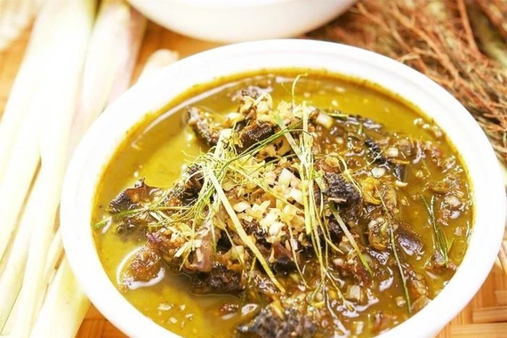 Loại đặc sản “bốc mùi khó ngửi” nhưng cực hút khách