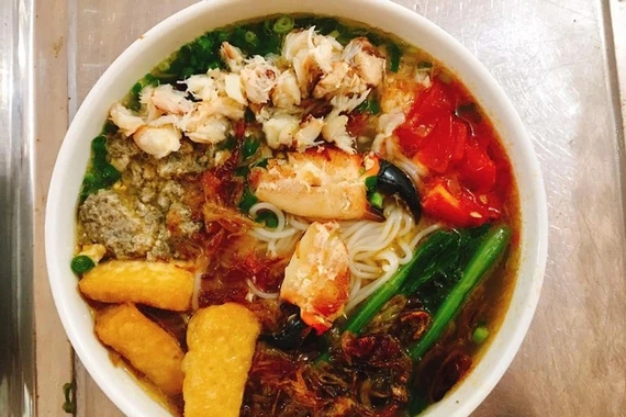 Food tour Hạ Long “thẩm” món gì cho đáng chuyến đi?