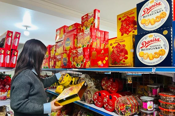 Tết đủ mối lo… co kéo tiết kiệm