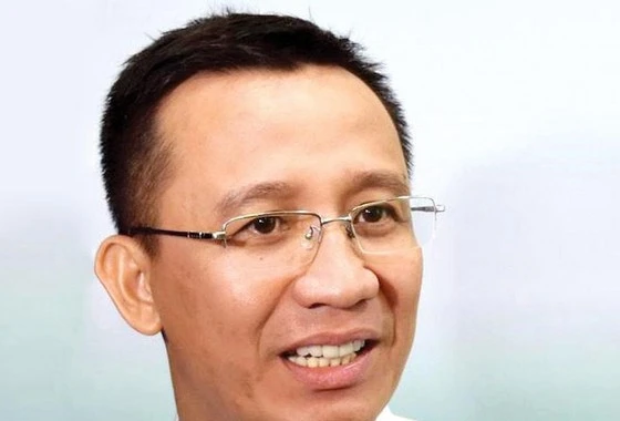 Tiến sĩ Bùi Quang Tín tự rơi lầu tử vong: Có thỏa đáng?