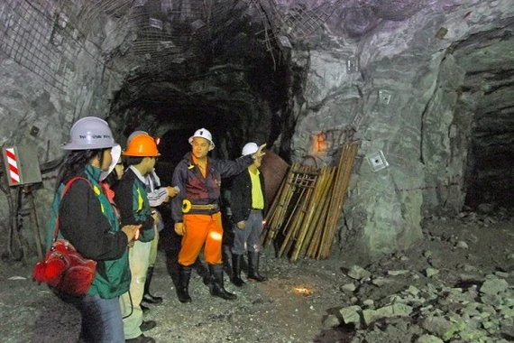 Quảng Nam sắp đấu mỏ vàng có trữ lượng hơn 2,4 tấn